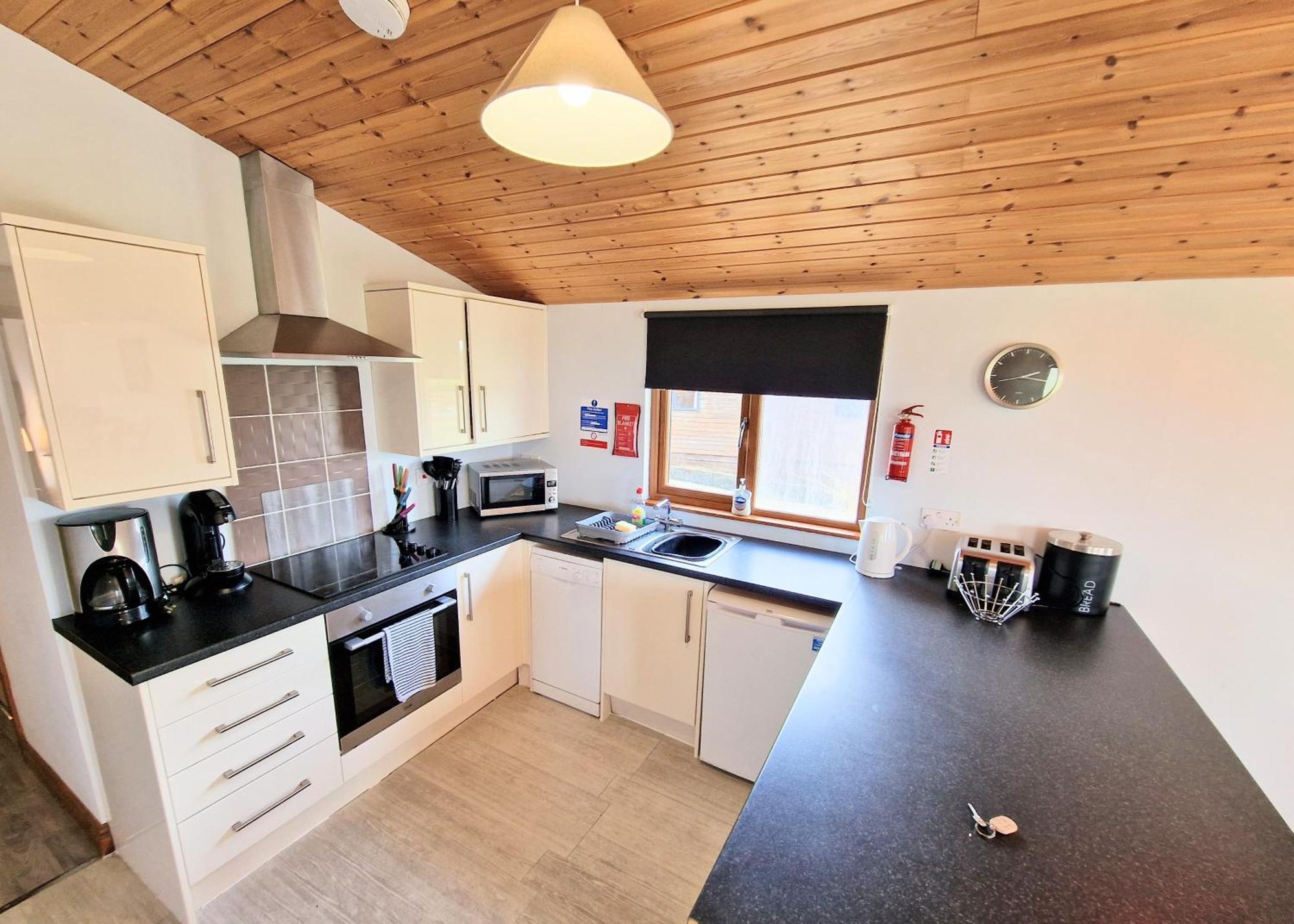 Torridon 12 With Private Hot Tub - Fife - Loch Leven - Lomond Hills Villa Kelty Exterior photo
